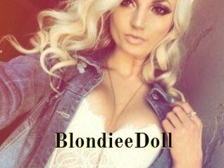 BlondieeDoll