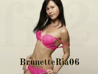 BrunetteRia06