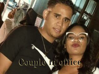 Couple_in_office