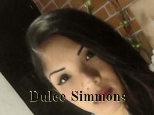 Dulce_Simmons