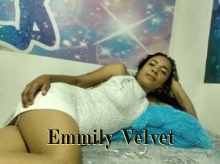 Emmily_Velvet
