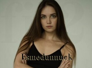 Esmedunnuck