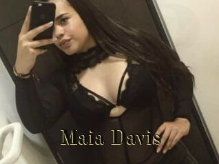 Maia_Davis