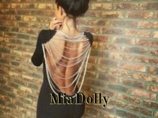 Mia_Dolly