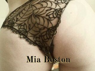 Mia_Boston