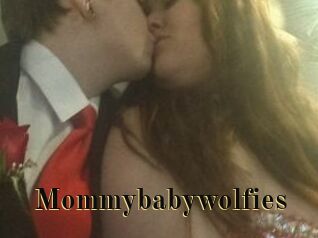 Mommybabywolfies