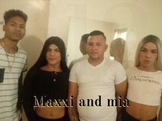 Maxxi_and_mia