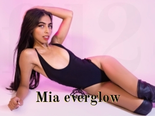 Mia_everglow