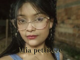 Mia_pettiteee
