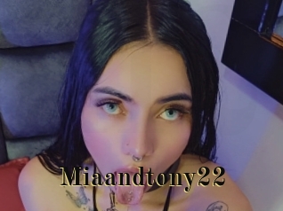 Miaandtony22