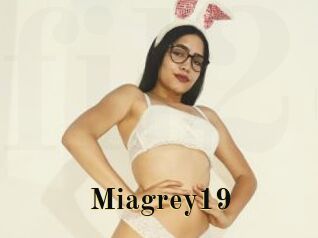 Miagrey19