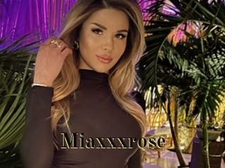 Miaxxxrose
