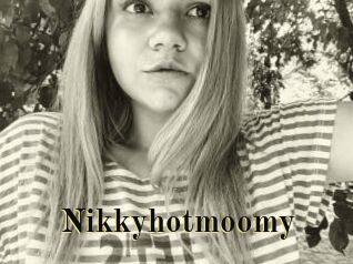 Nikkyhotmoomy