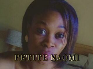 PETITE_NAOMI