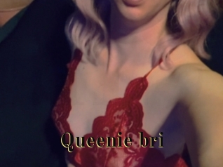 Queenie_bri