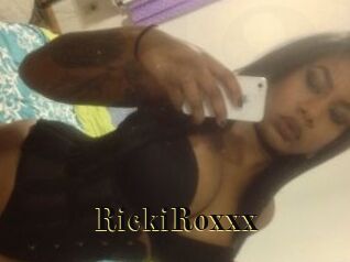 RickiRoxxx