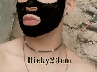 Ricky23cm