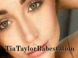 TiaTaylorBabestation