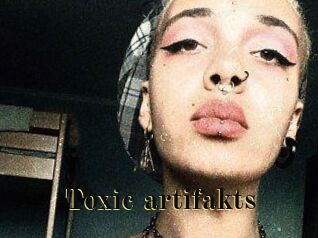 Toxic_artifakts