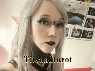 Titsandtarot