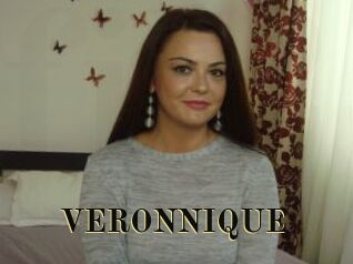 VERONNIQUE_