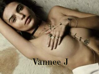 Vannee_J