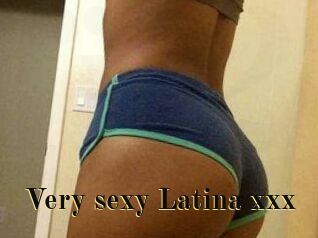 Very_sexy_Latina_xxx